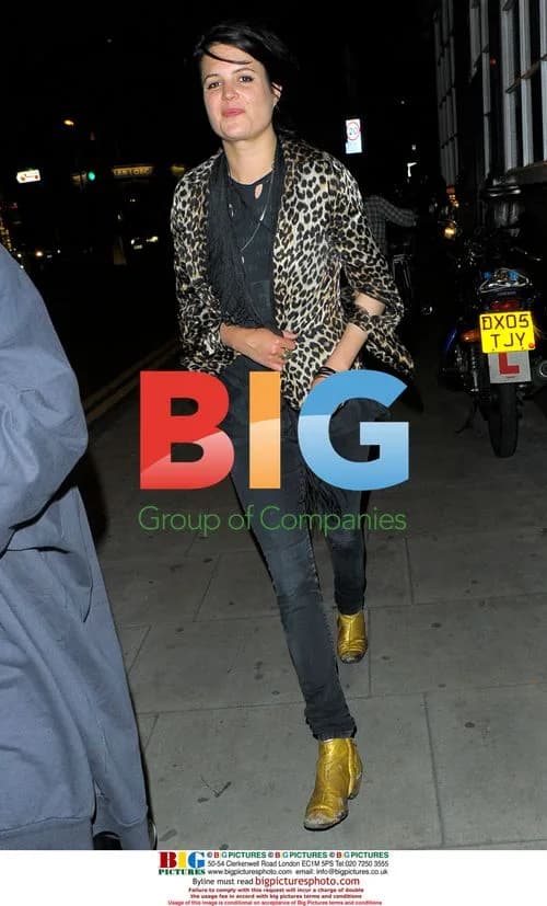 Alison Mosshart outside Dead Weather concert