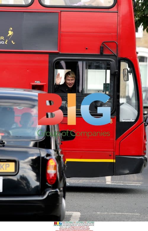 Lewis Hamilton, Mika Hakkinen film Johnnie Walker ad