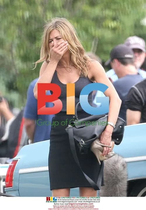 Jennifer Aniston on 'Bounty Hunter' Set