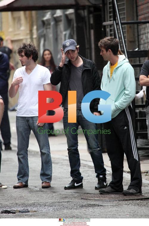 Robert Pattinson on the set of 'Remember Me'