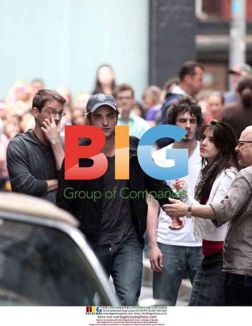 Robert Pattinson on the set of 'Remember Me'