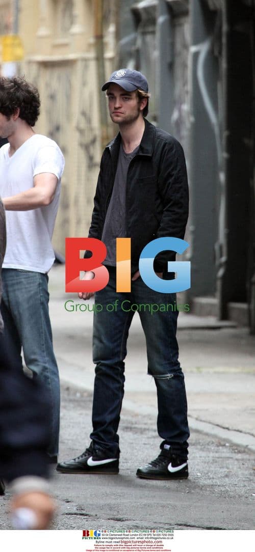 Robert Pattinson on the set of 'Remember Me'