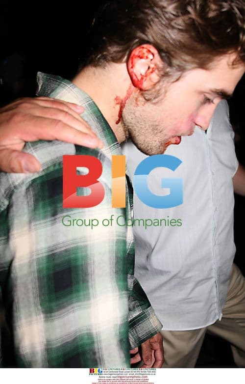 Robert Pattinson on set of 'Remember Me'