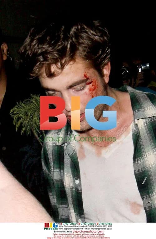 Robert Pattinson on the set of 'Remember Me'