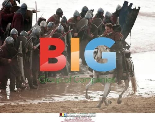 Russell Crowe films new Robin Hood movie