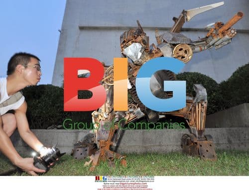 Student Makes Transformer-like Robot