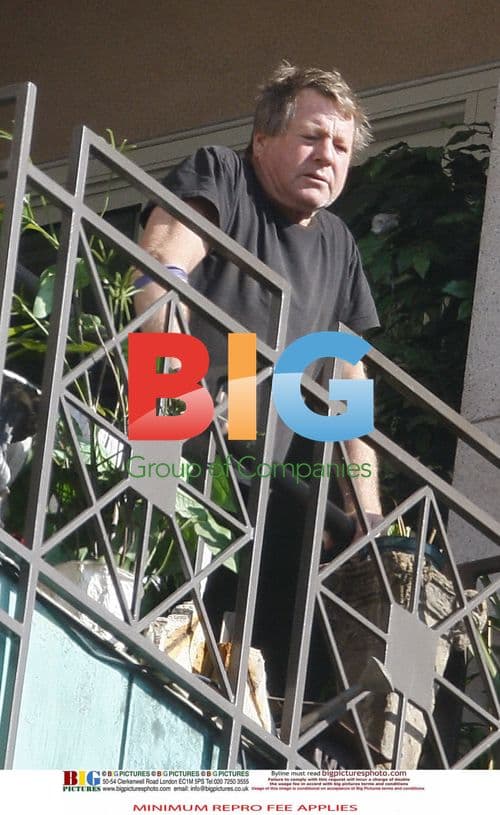 Ryan O'Neal and Alana Stewart with Farrah Fawcett