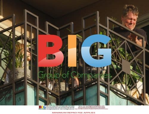 Ryan O'Neal and Alana Stewart with Farrah Fawcett