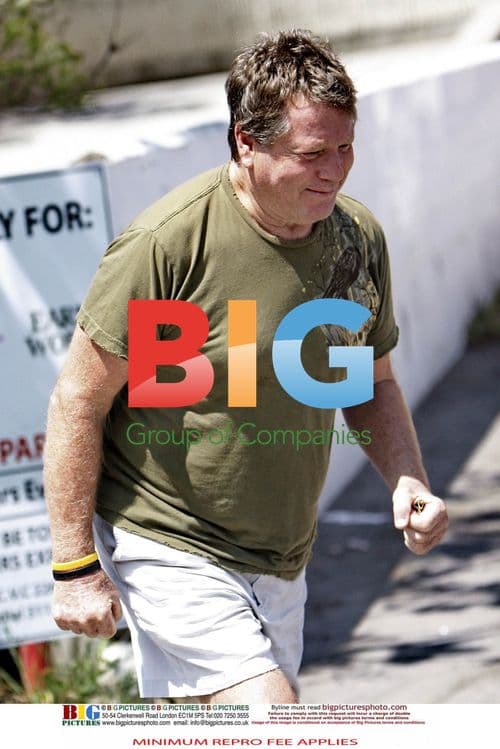 Ryan O'Neal takes break from caring for Farrah Fawcett