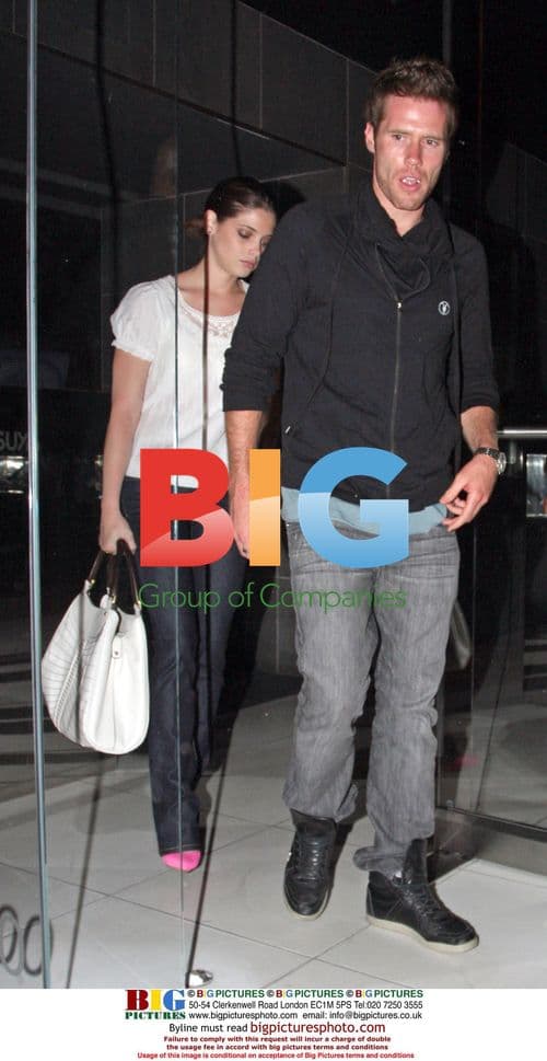 Twilight's Ashley Greene on dinner date