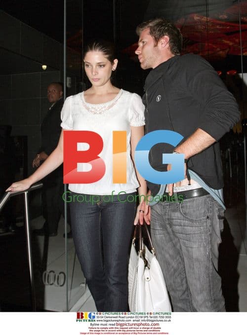 Ashley Greene, 22, on dinner date