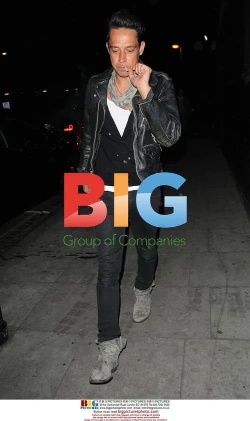 Kate Moss and Jamie Hince leave Dead Weather show