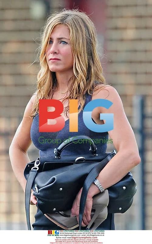 Jennifer Aniston and Gerard Butler on set of Bounty Hunter