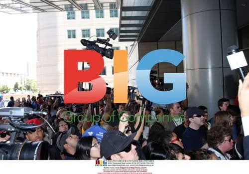 Fans Gather for Michael Jackson