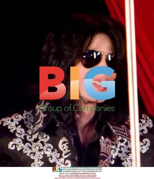 Michael Jackson announces London tour