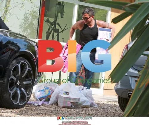 Peter Andre goes shopping at Toys R Us