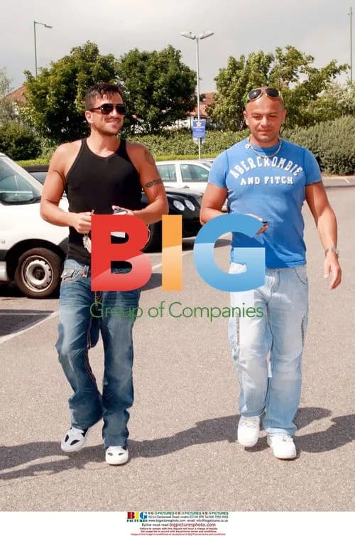 Peter Andre goes shopping at Toys R Us
