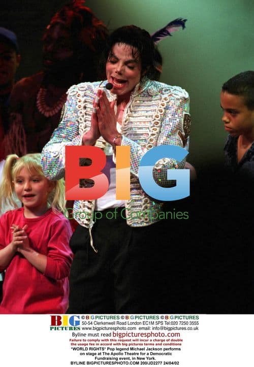 Michael Jackson performs at Democratic Fundraiser