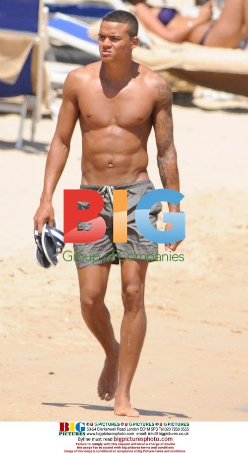 Jermaine Jenas on holiday with girlfriend