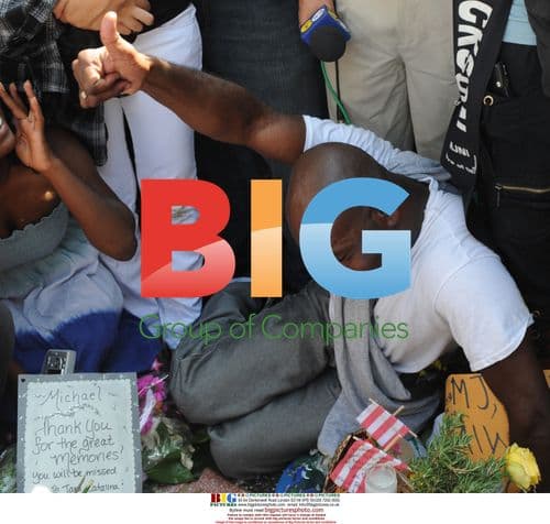 Prince Salvage Honors Michael Jackson