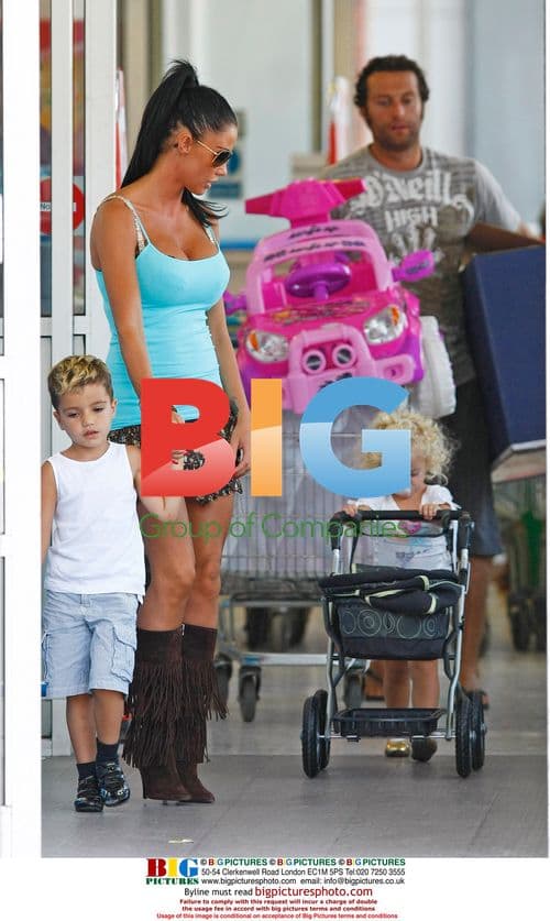 Katie Price shops with kids at Toys R Us