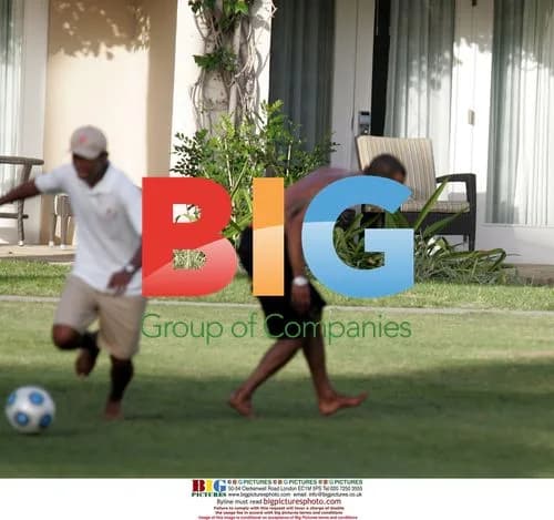 Ashley Cole shirtless on holiday