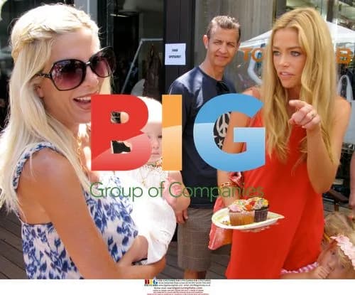 Tori Spelling and Stella McDermott with Denise Richards