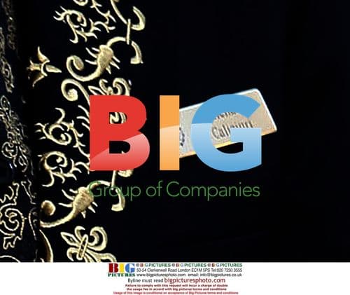 Mariah Carey on music video set in NYC