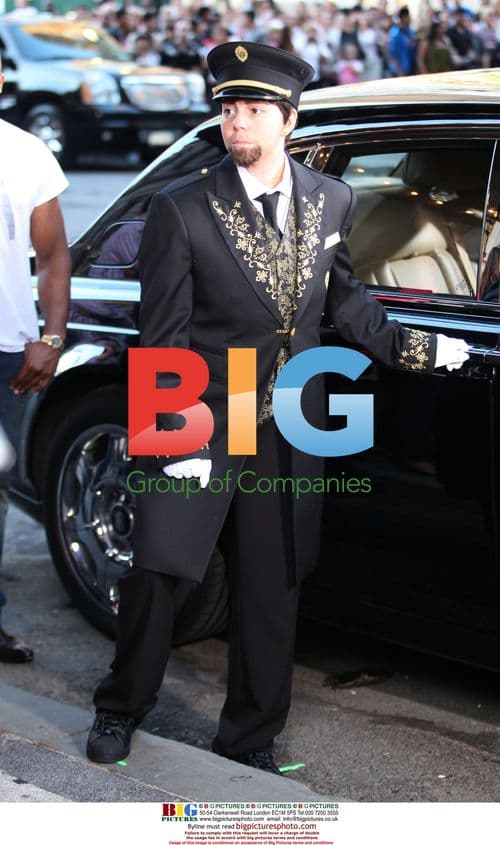 Mariah Carey on set of music video in NYC