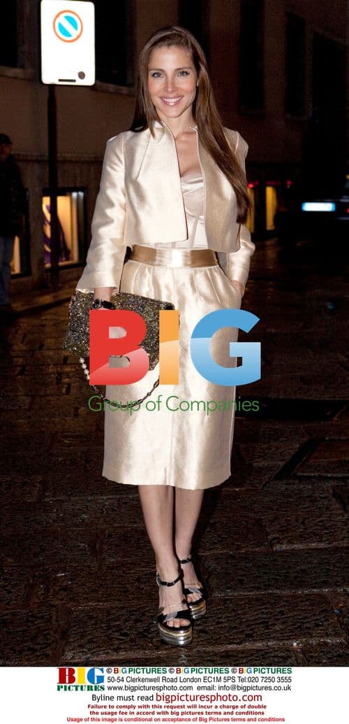 Kate Hudson, Gary Dourdan, Elsa Pataki, and Loredana Bert in Milan