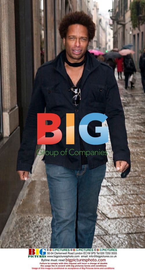 Kate Hudson and stars shop in Milan