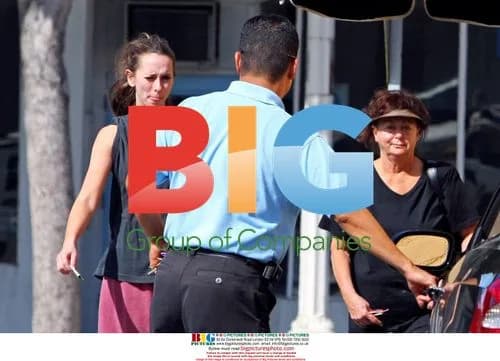 Jennifer Love Hewitt has brunch in LA