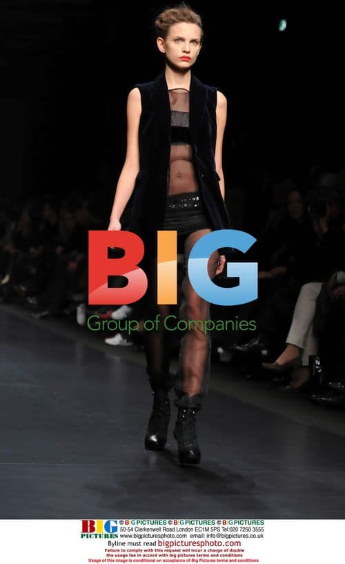 Massimo Rebecchi fashion show, Milan 2009