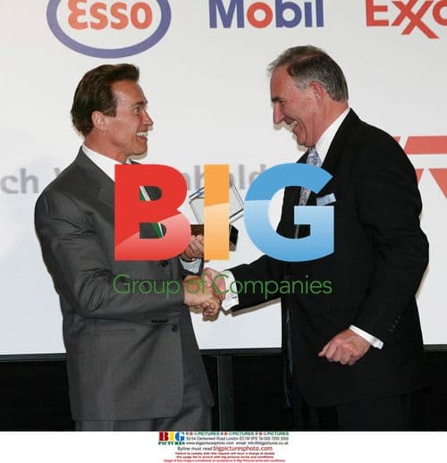 Arnold Schwarzenegger at AMCHAM TRANSATLANTIC PARTNERSHIP AWARD 2009