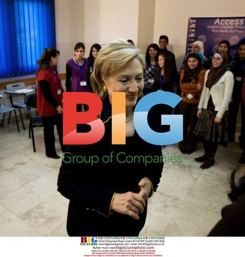 Hillary Clinton visits Palestinian students