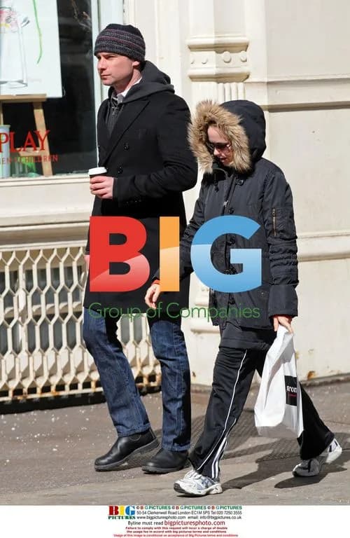 Naomi Watts and Liev Schreiber Run Errands in Soho