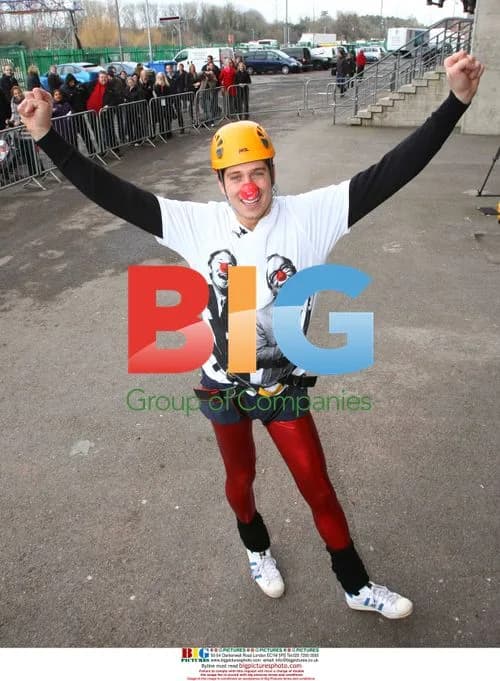 Vernon Kay abseils down Twickenham Stadium for Comic Relief