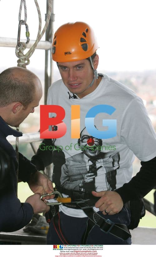 Vernon Kay abseils down Twickenham Stadium for Comic Relief
