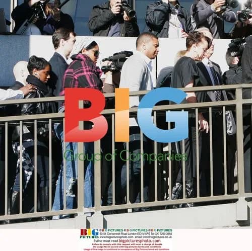Chris Brown family arrives at court