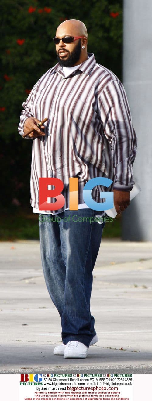 Suge Knight Eating Lunch