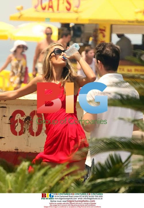Alessandra Ambrossio photoshoot at Ipanema Beach