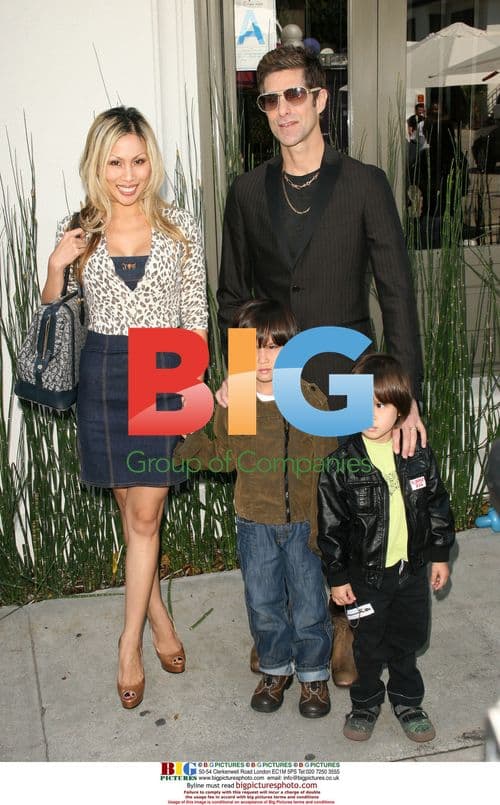 Perry Farrell and family attend Stuart House Benefit