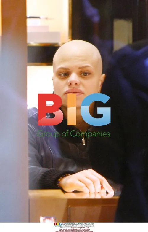 Jade Goody shops for bridesmaid rings
