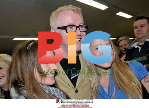 Chris Evans opens new Wellworths store