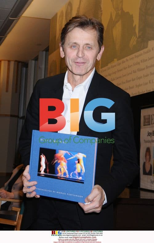 Mikhail Baryshnikov at Book Signing