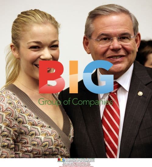 Sen. Menendez and LeAnn Rimes Introduce Psoriasis Act