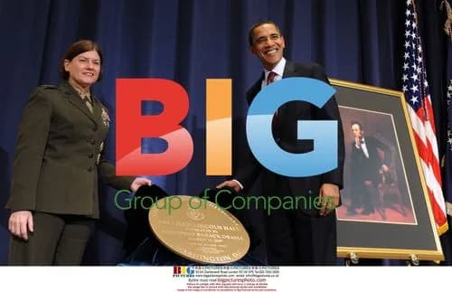 Obama and Lt. Gen. Wilson Unveil Lincoln Plaque