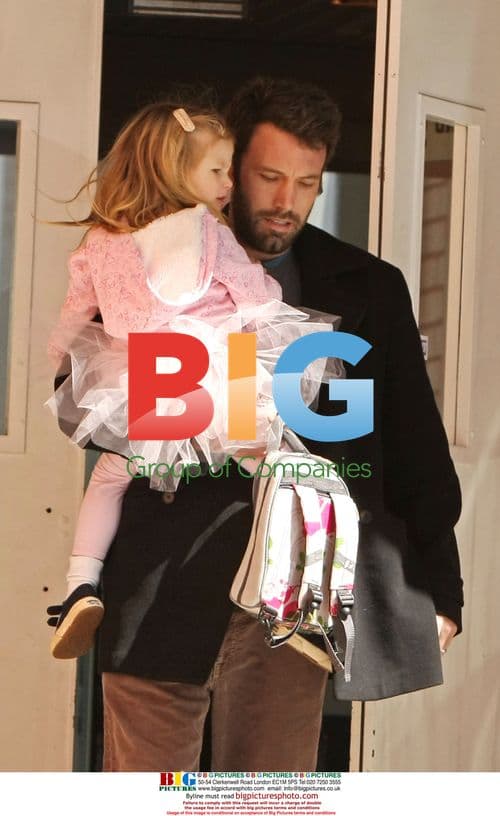 Ben Affleck picks up daughter Violet