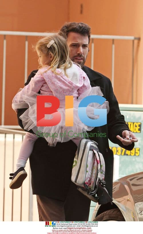 Ben Affleck picks up daughter Violet
