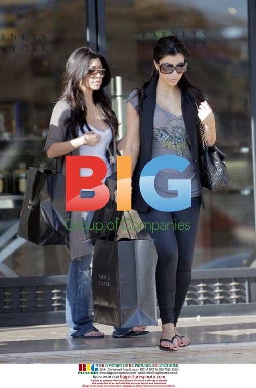 Kim and Kourtney Kardashian Shopping